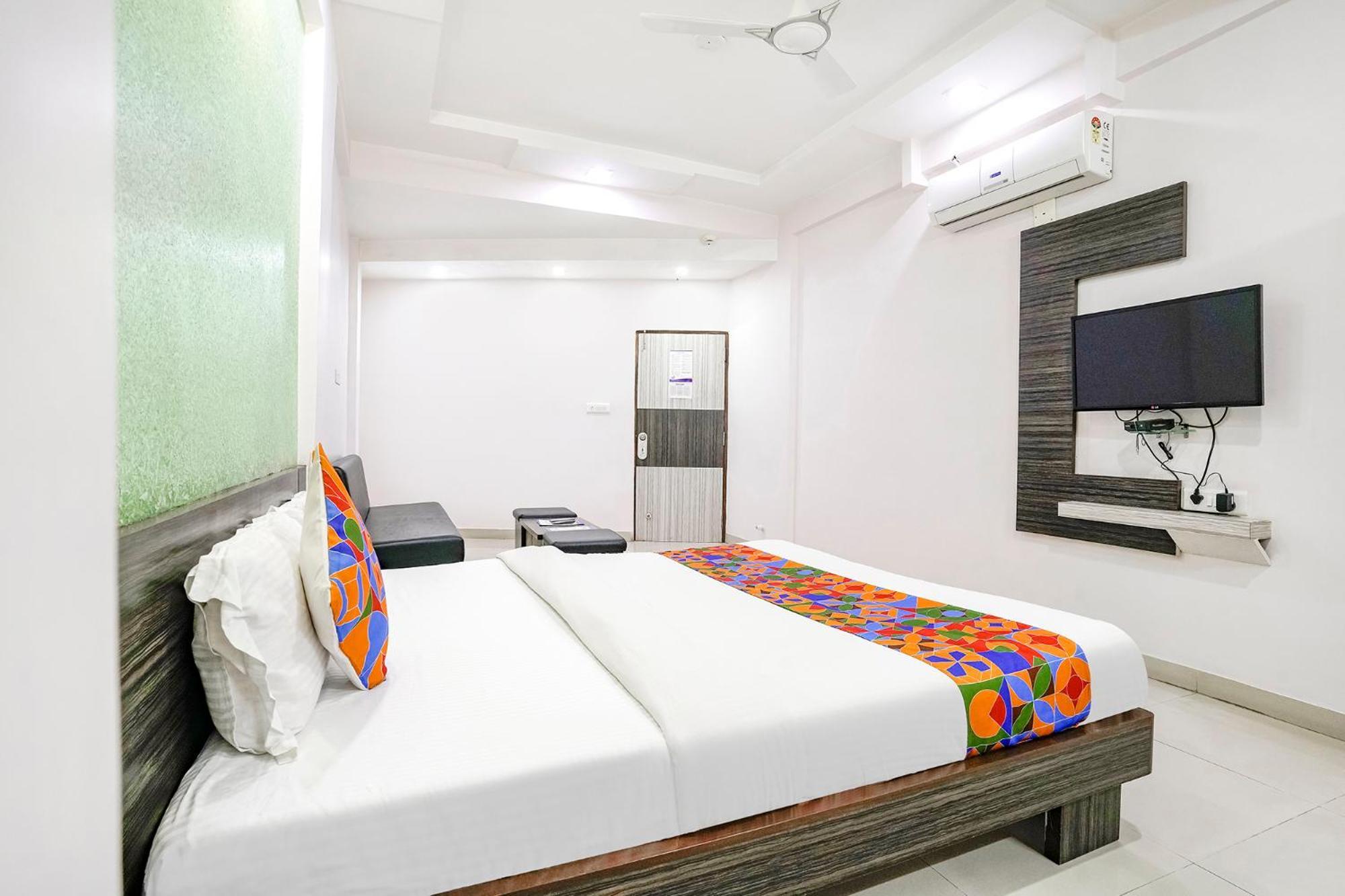 Fabhotel Skylon, Near Mahatma Mandir Gandhinagar Exterior foto