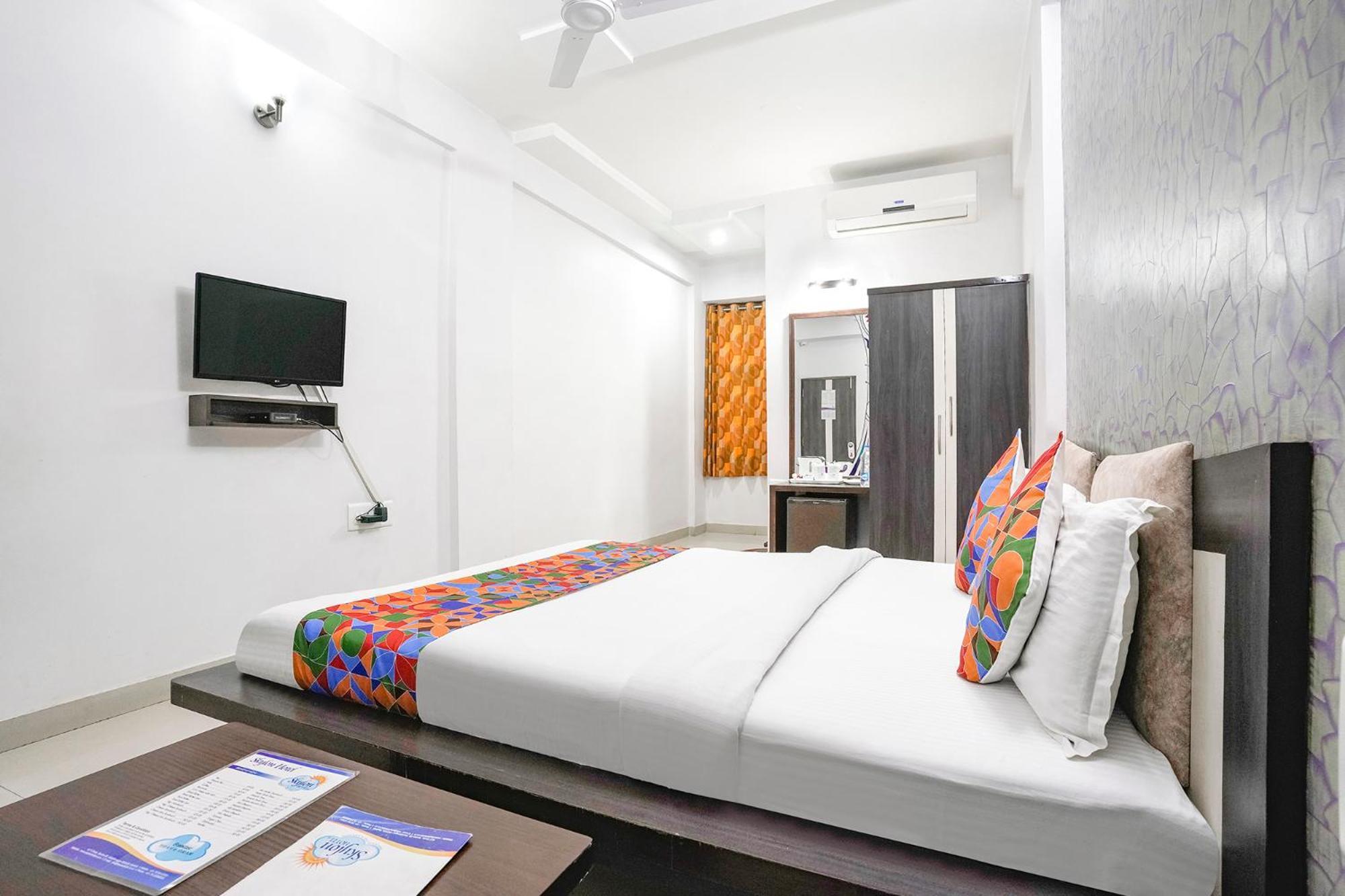 Fabhotel Skylon, Near Mahatma Mandir Gandhinagar Exterior foto