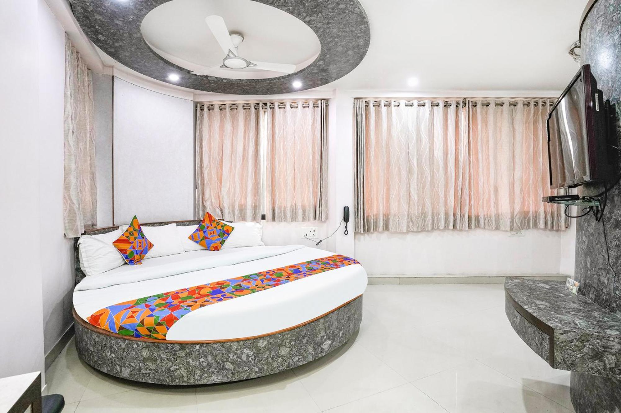 Fabhotel Skylon, Near Mahatma Mandir Gandhinagar Exterior foto